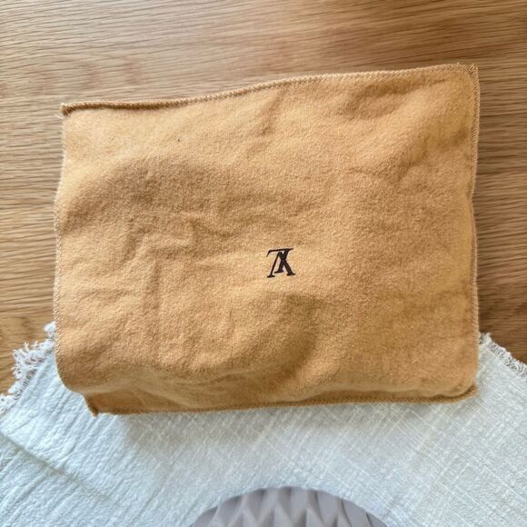 ✅AUTHENTIC✅LOUIS VUITTON POCHETTE ACCESSORIES CROSSBODY BAG - Picture 10 of 13